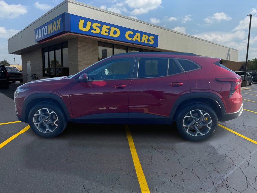 Used 2024 Chevrolet Trax LT w/ Driver Confidence Package FWD image 8