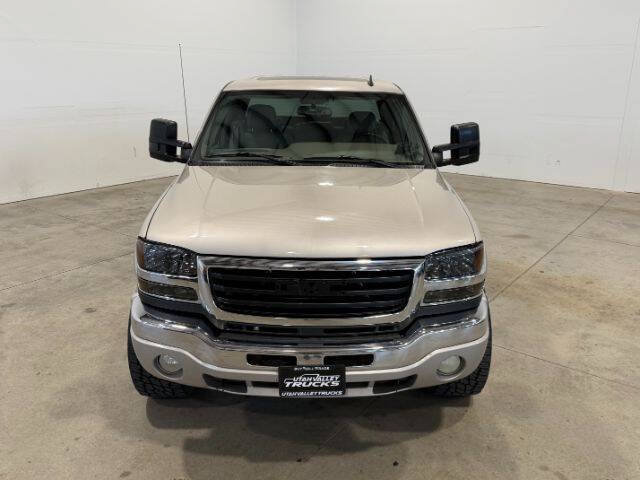 Used 2006 GMC Sierra 2500 SLE w/ Onstar Plus Package AWD/4WD image 5