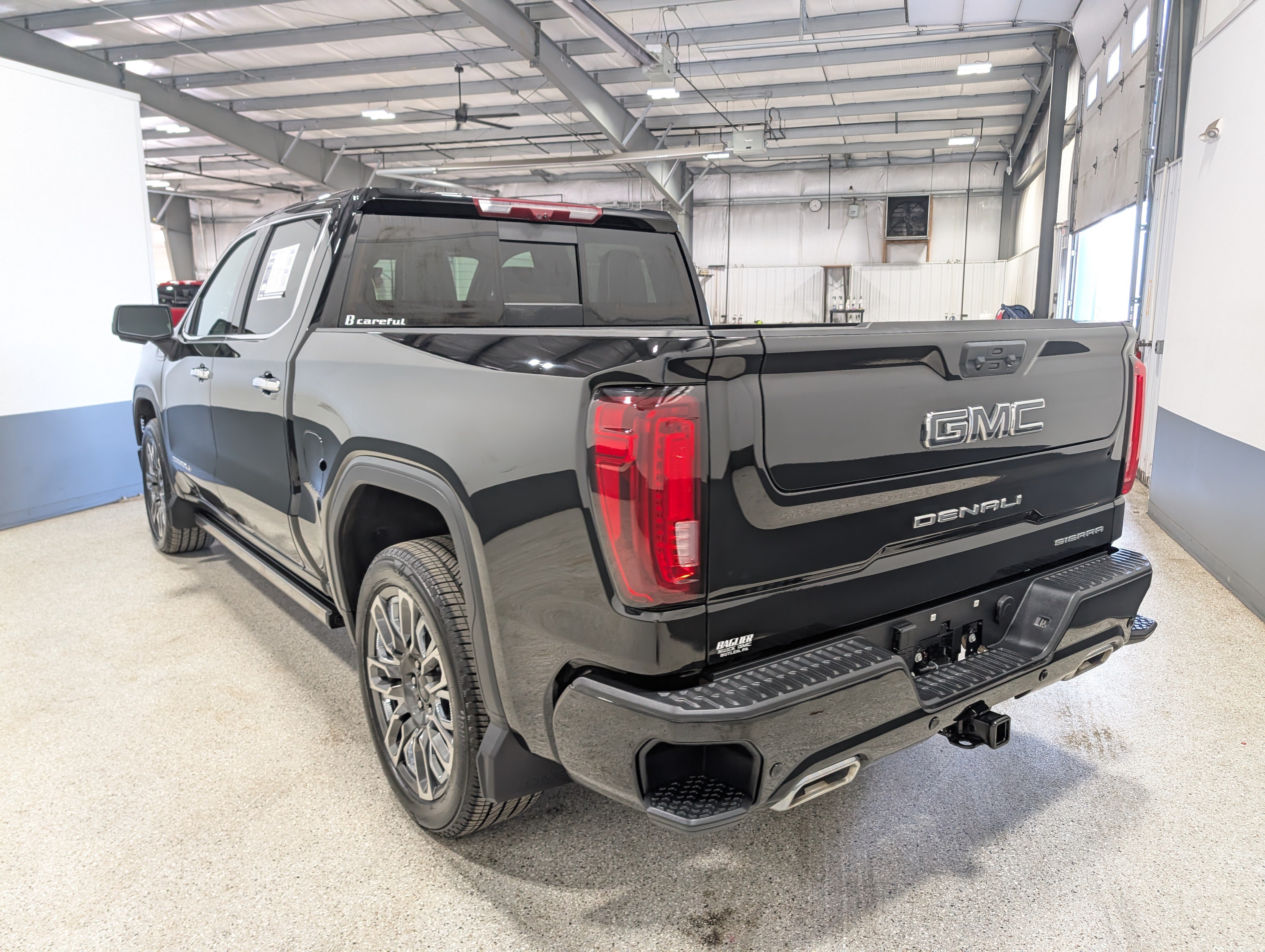 Used 2025 GMC Sierra 1500 Denali Ultimate AWD/4WD image 5