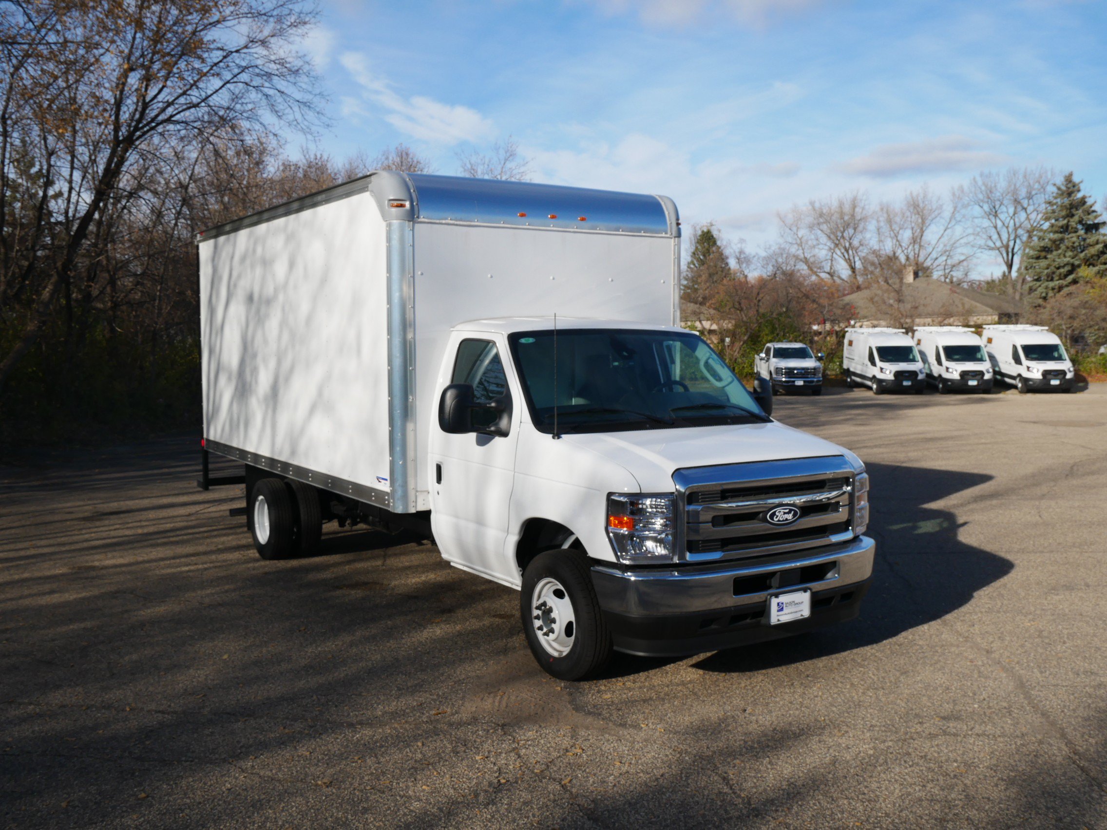 New 2026 Ford E-450 and Econoline 450 Super Duty w/ Driver's Safety Package RWD image 2