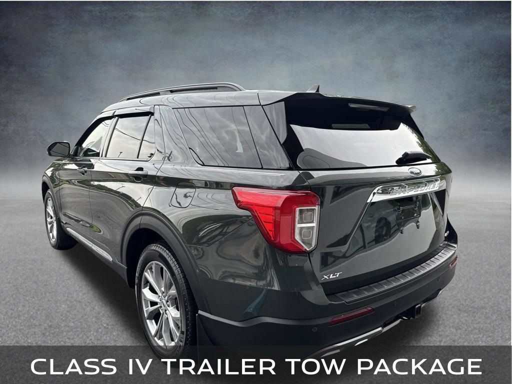 Used 2024 Ford Explorer XLT w/ Equipment Group 202A AWD/4WD image 3