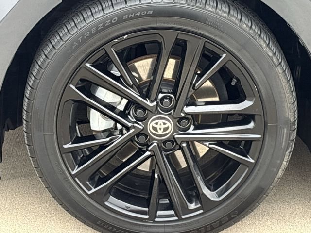 Used 2025 Toyota Camry SE image 30
