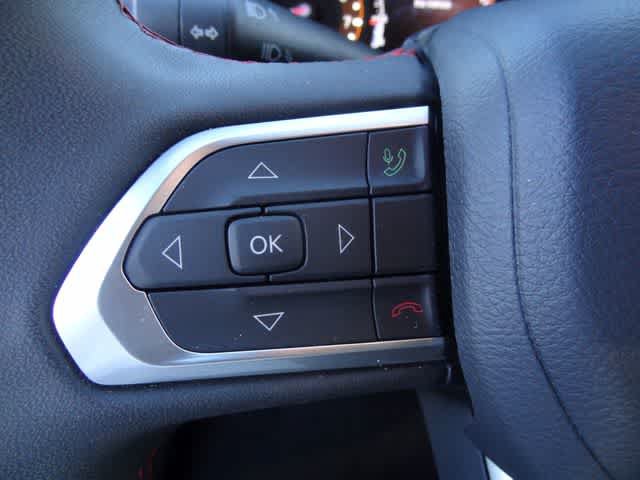 Used 2025 Jeep Compass Trailhawk AWD/4WD image 14