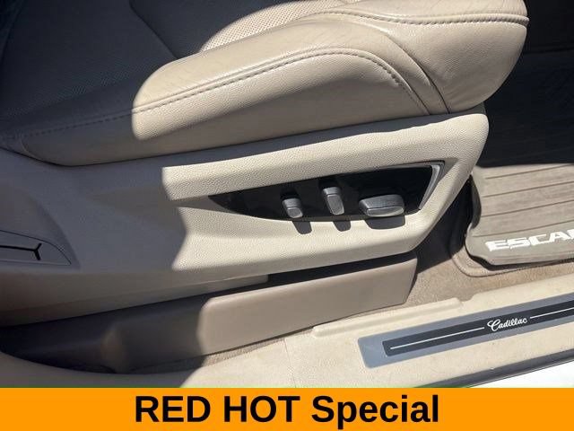 Used 2018 Cadillac Escalade ESV Luxury AWD/4WD image 39