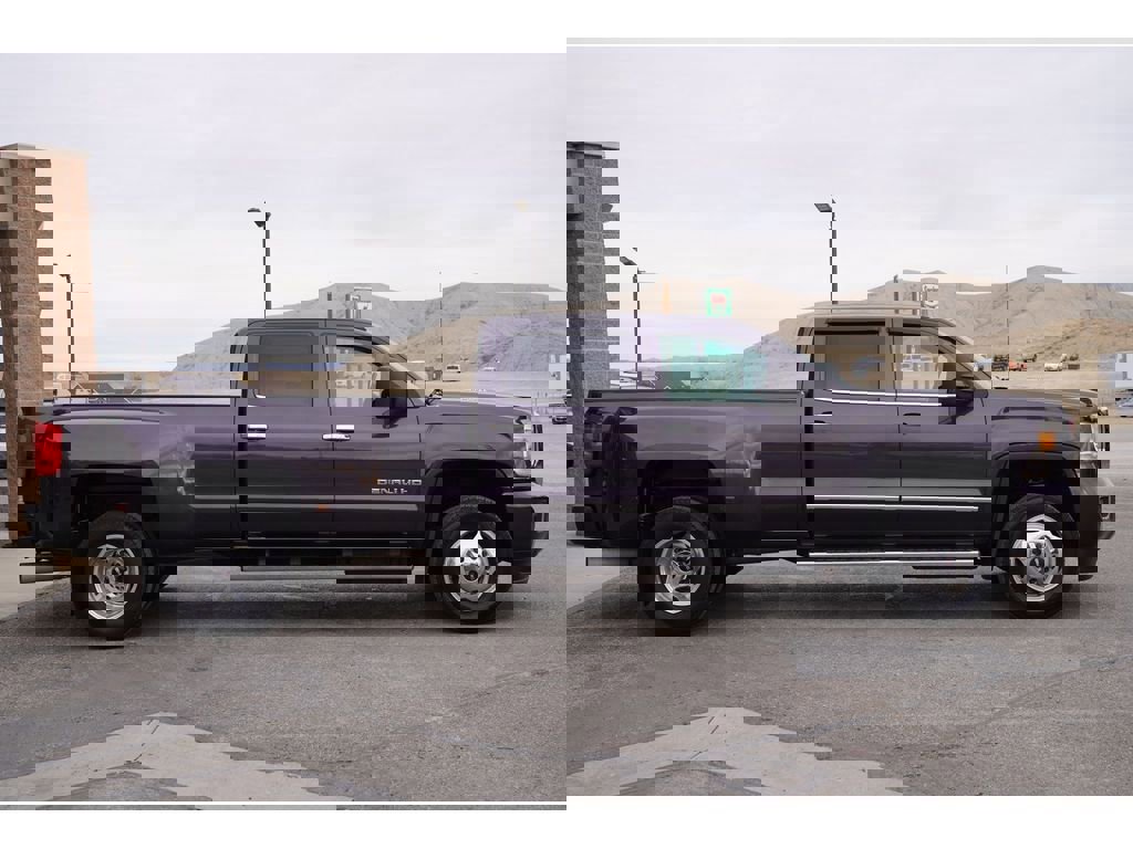 Used 2015 GMC Sierra 3500 Denali w/ Duramax Plus Package image 4