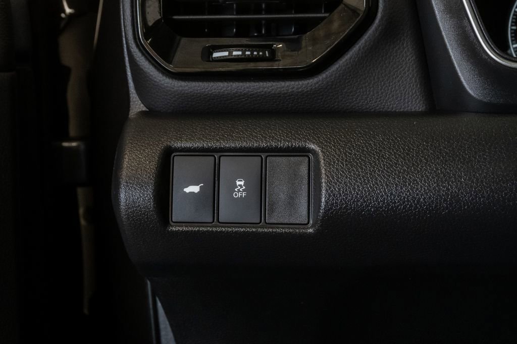 Used 2024 Honda Pilot Touring image 12