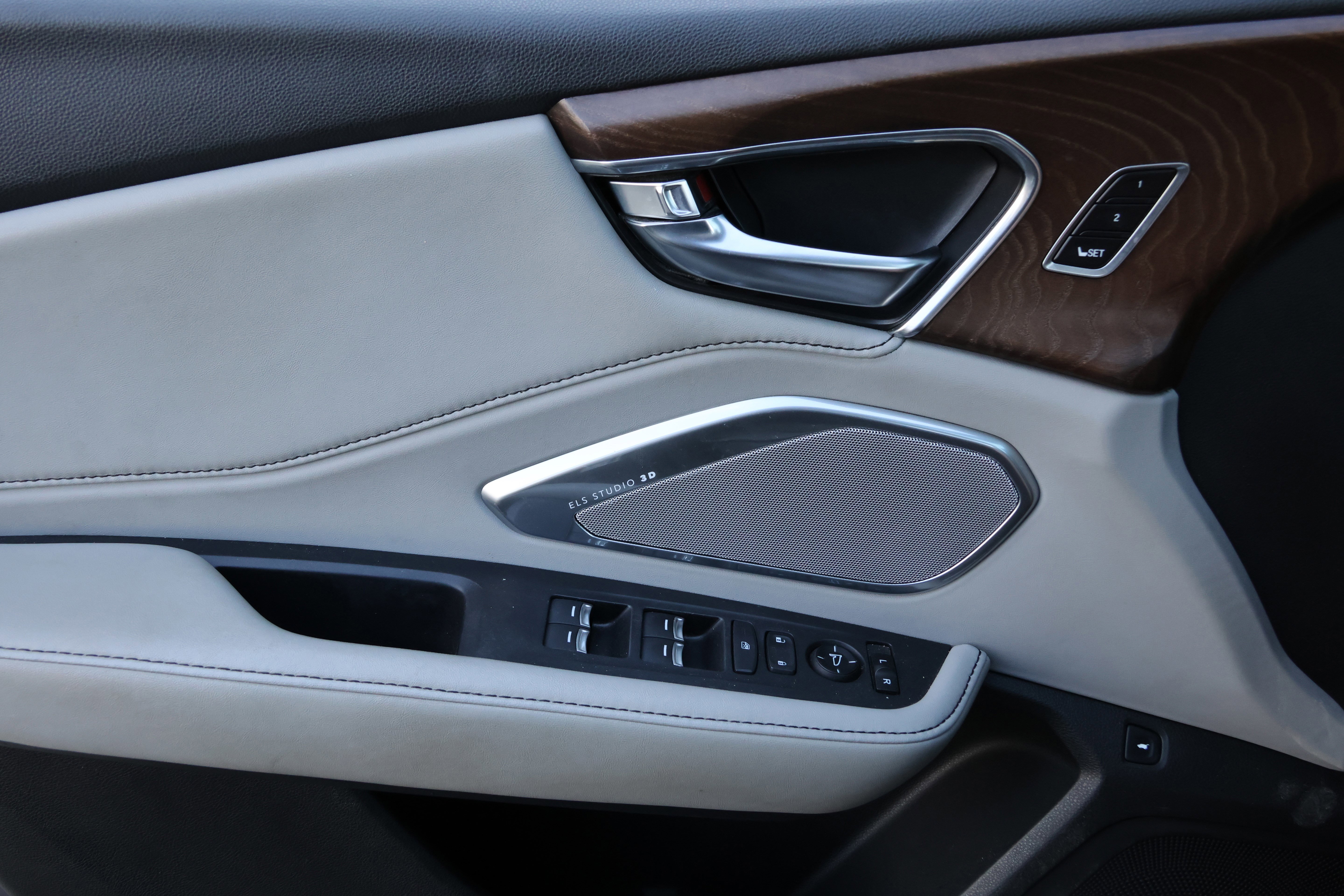 Used 2019 Acura RDX FWD w/ Advance Package image 12