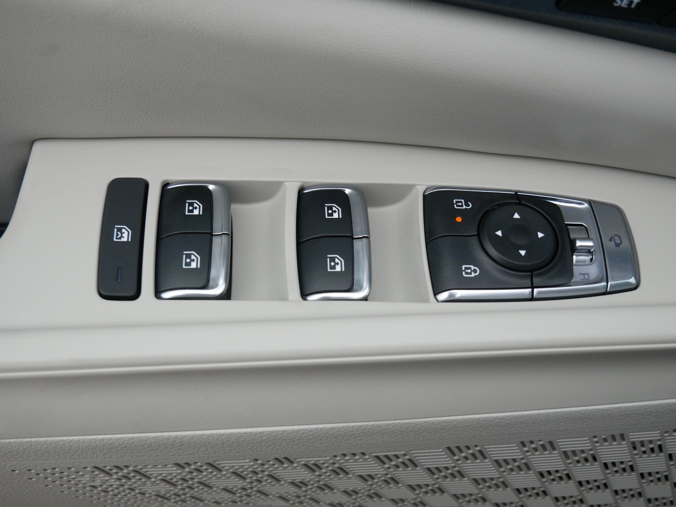 New 2026 Kia Carnival EX image 11