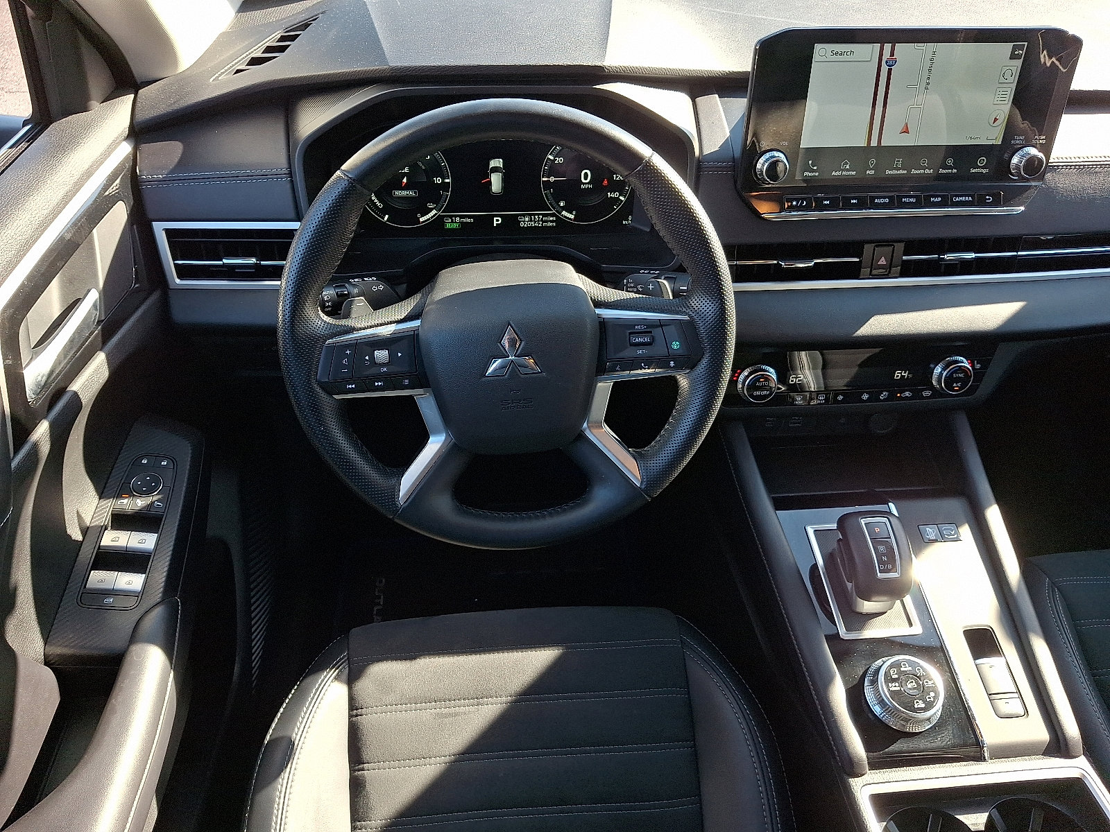 Used 2024 Mitsubishi Outlander SE image 11