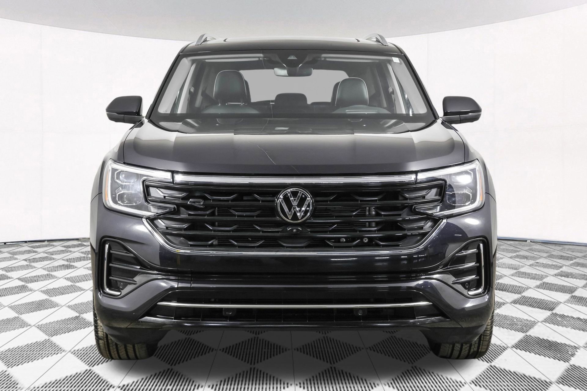 Used 2024 Volkswagen Atlas SEL Premium R-Line image 14