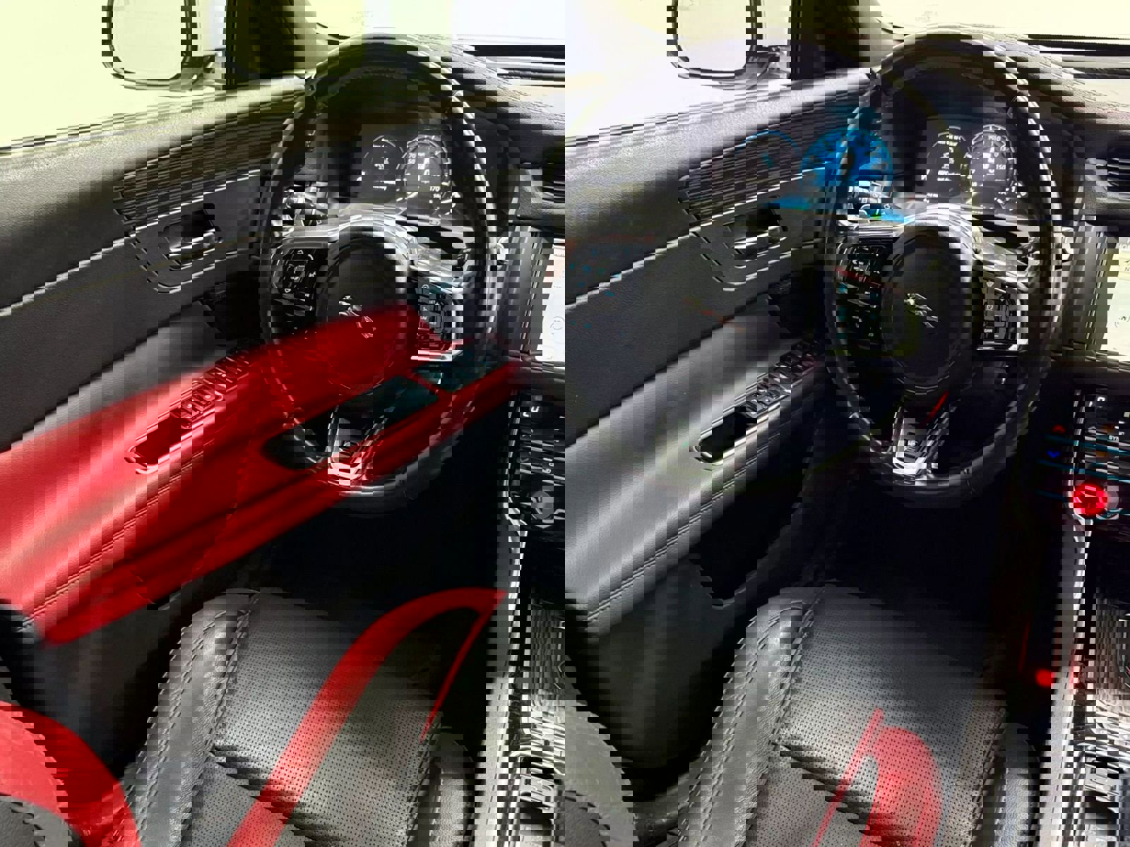 Used 2018 Jaguar XF S image 24