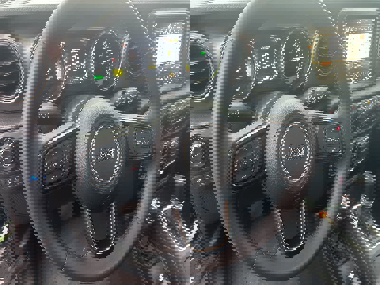 Used 2023 Jeep Wrangler Unlimited w/ Dual Top Group image 48