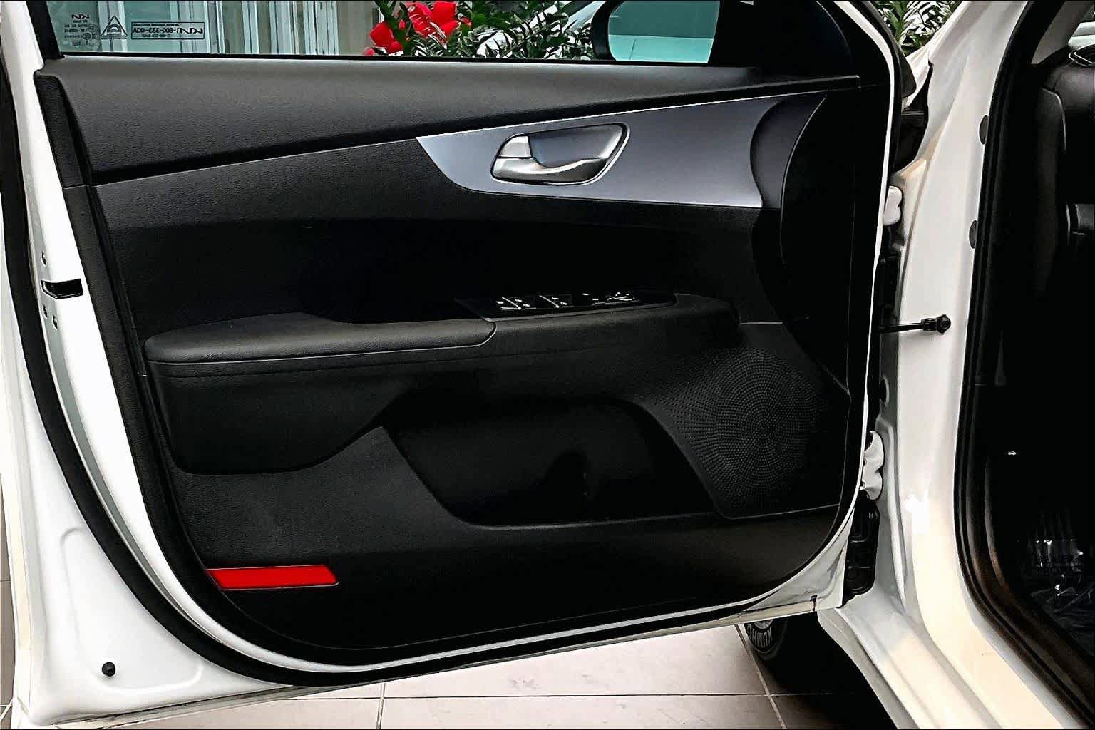 Used 2022 Kia Forte LXS FWD image 20