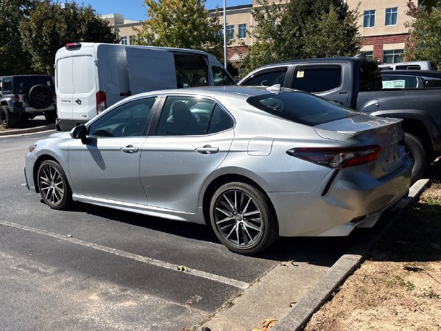 Used 2022 Toyota Camry SE FWD image 5