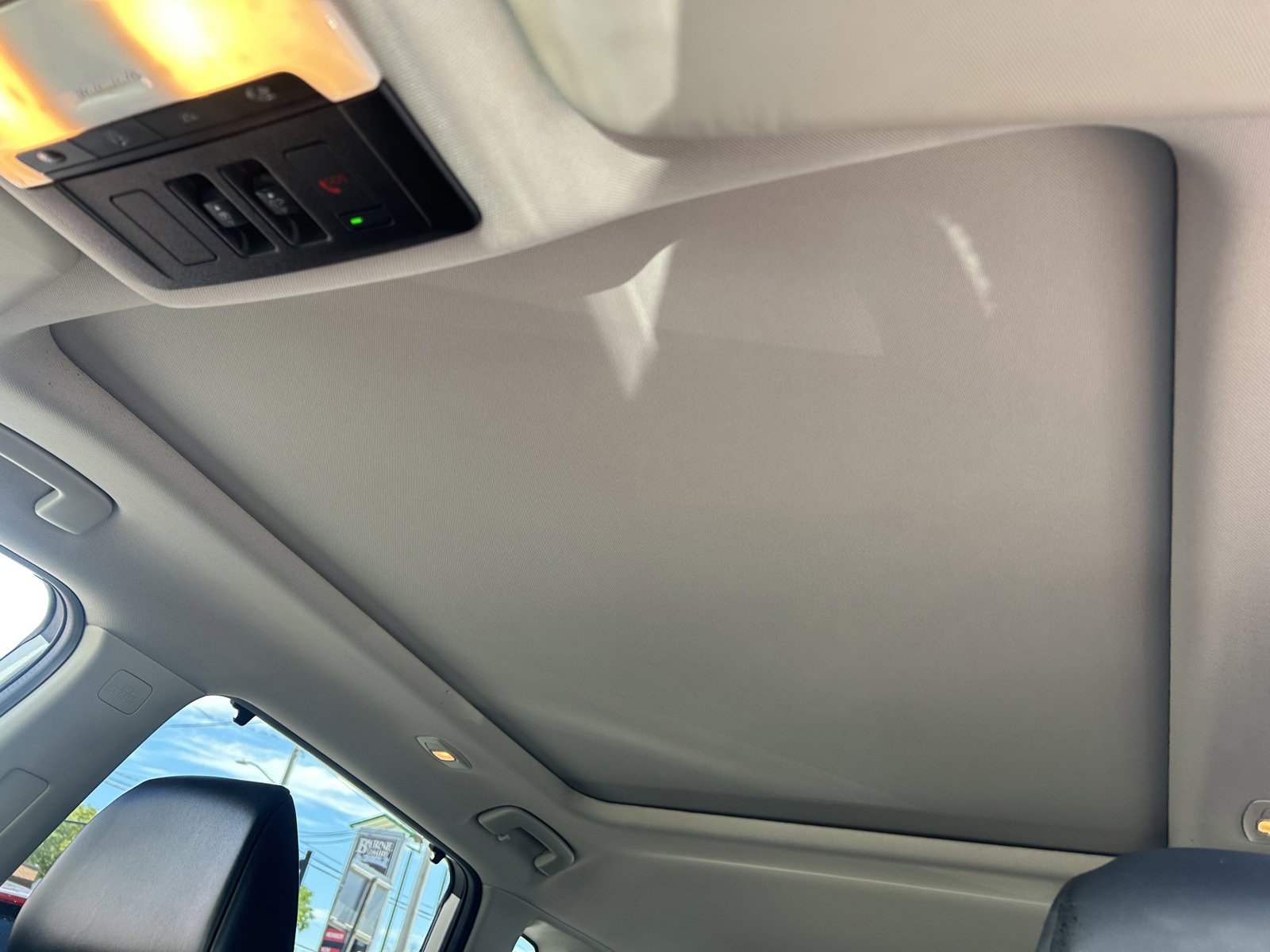 Used 2021 Nissan Rogue SV w/ Premium Package image 15