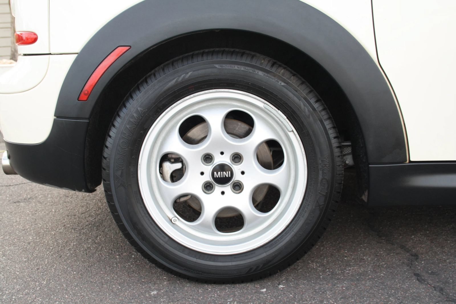 Used 2013 MINI Cooper Clubman FWD image 9