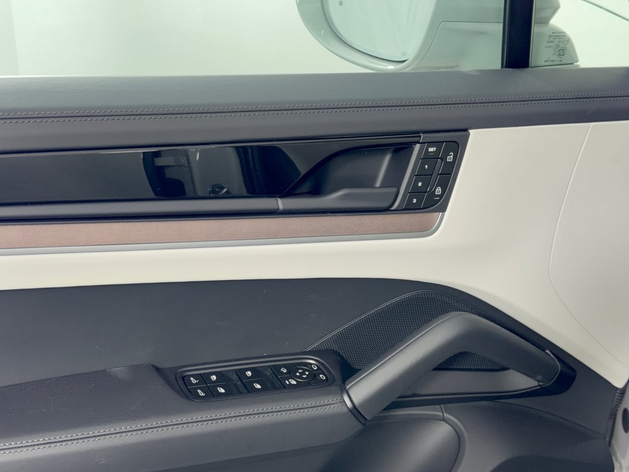 New 2026 Porsche Cayenne GTS AWD/4WD image 15