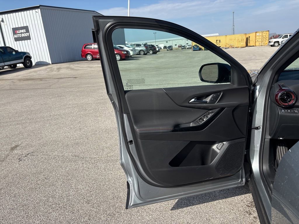 New 2026 Chevrolet Equinox RS image 27