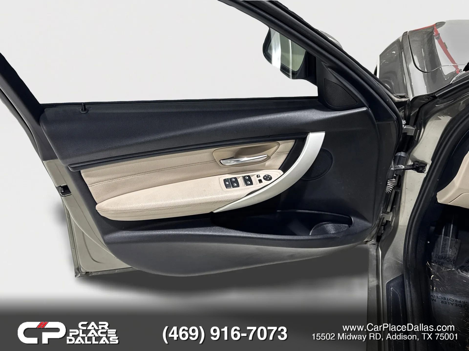 Used 2016 BMW 320i Sedan image 17