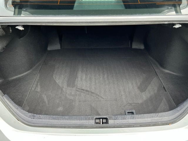 Used 2021 Toyota Camry XSE FWD image 11