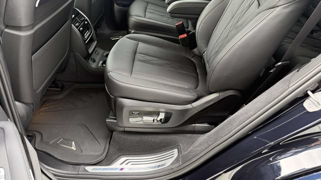 Used 2024 BMW X7 xDrive40i w/ Executive Package AWD/4WD image 66