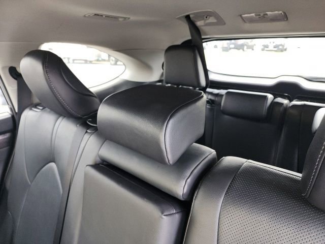 Used 2020 Toyota Highlander Limited image 15