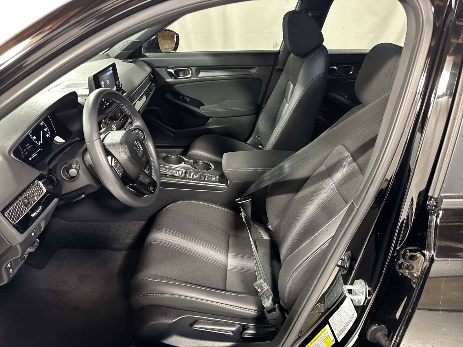 Used 2024 Honda Civic Sport image 3