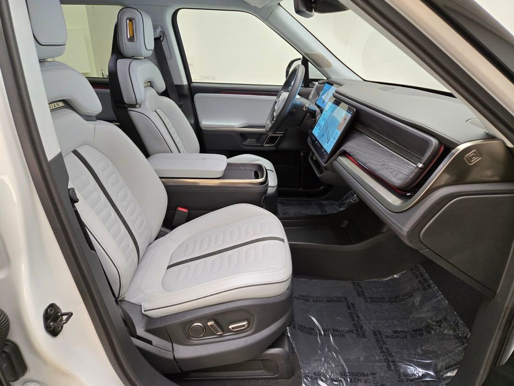 Used 2023 Rivian R1S Adventure image 26