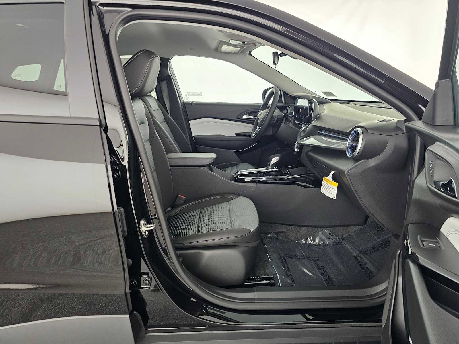 New 2026 Chevrolet Trax LT w/ Driver Confidence Package FWD image 10