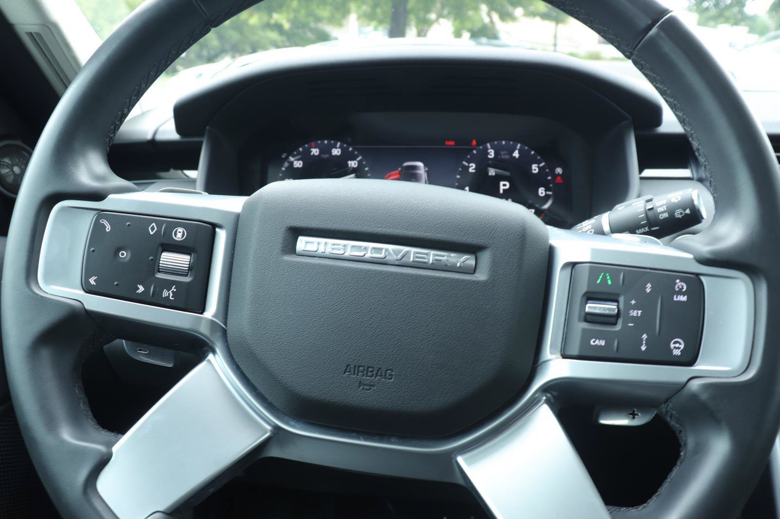 Used 2024 Land Rover Discovery S AWD/4WD image 29