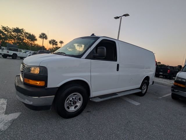 Used 2021 GMC Savana 2500 w/ Driver Convenience Package image 3