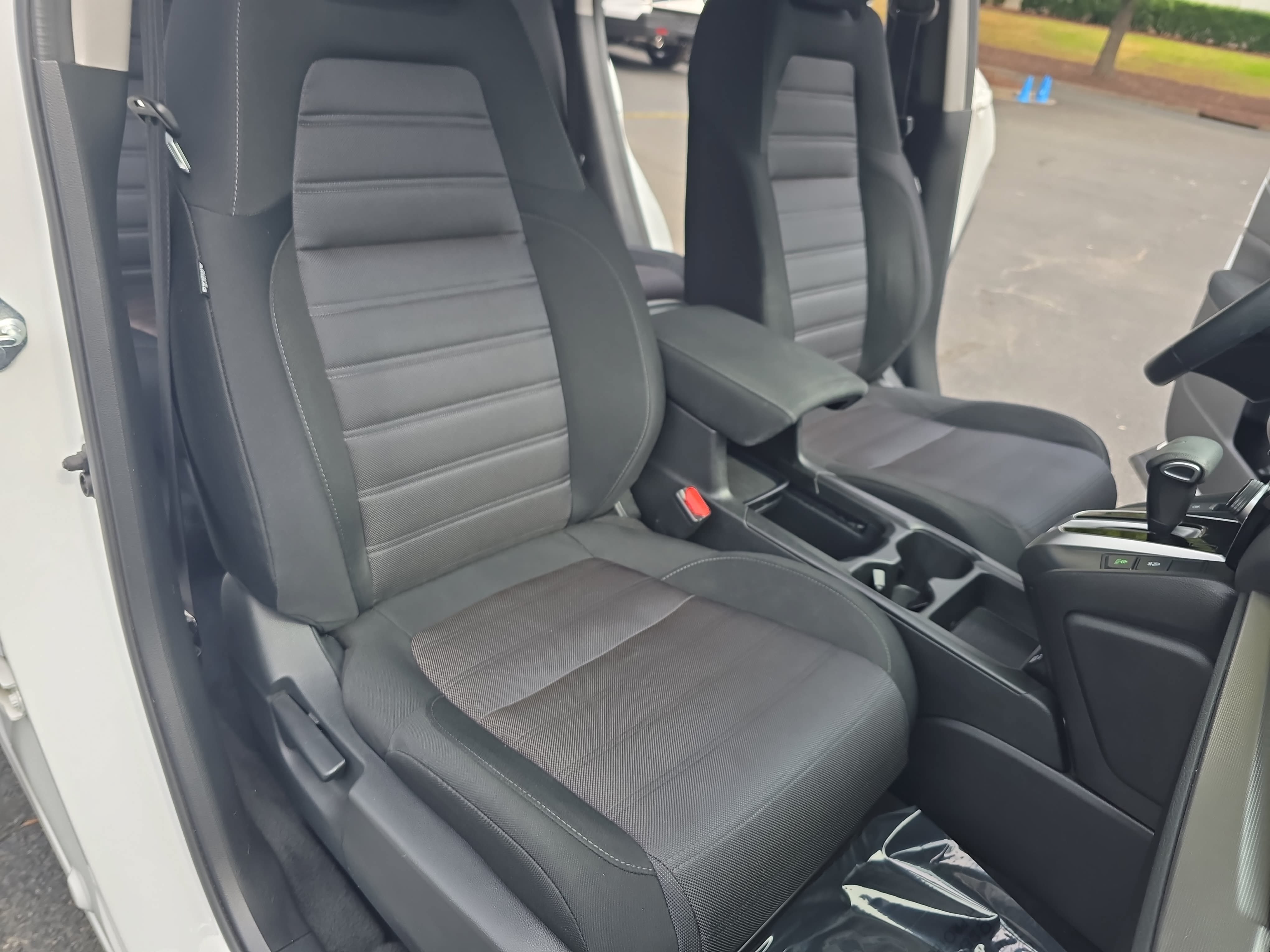 Used 2021 Honda CR-V Special Edition image 10