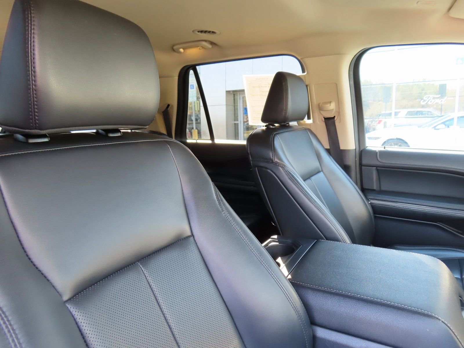 Used 2024 Ford Expedition Max XLT image 33