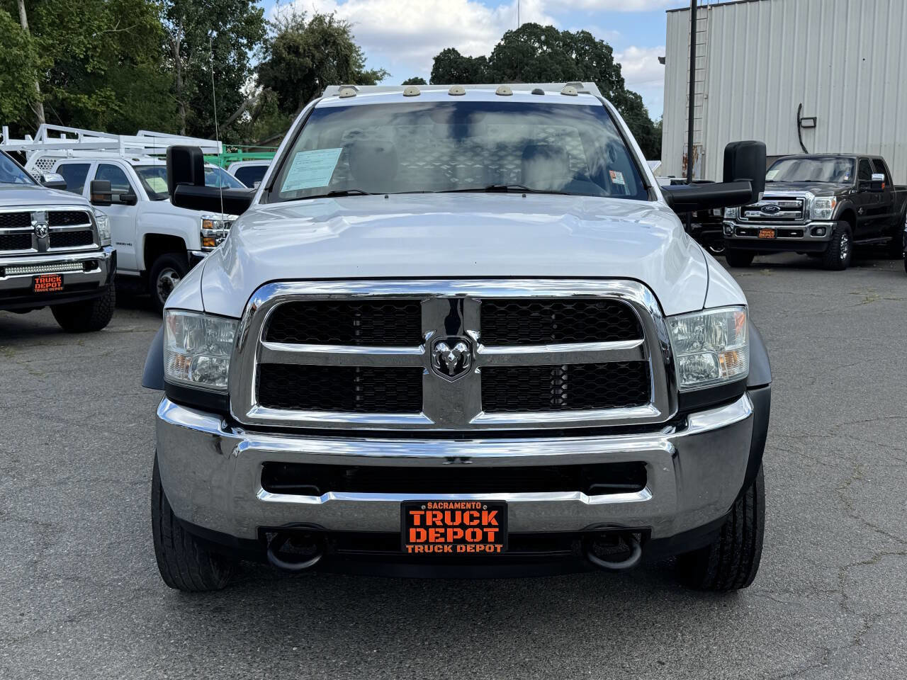 Used 2016 RAM 5500 Tradesman w/ Power & Remote Entry Group AWD/4WD image 2