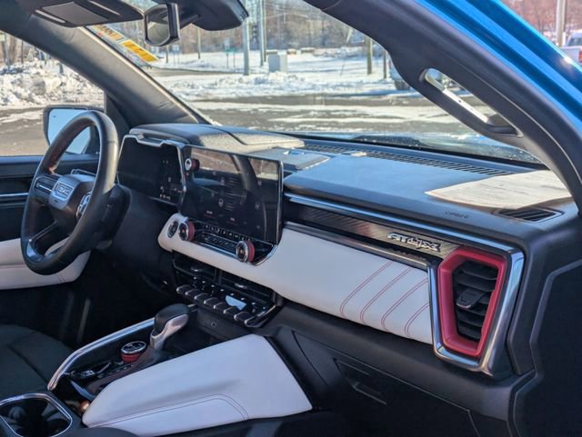 Used 2023 GMC Canyon AT4X image 35