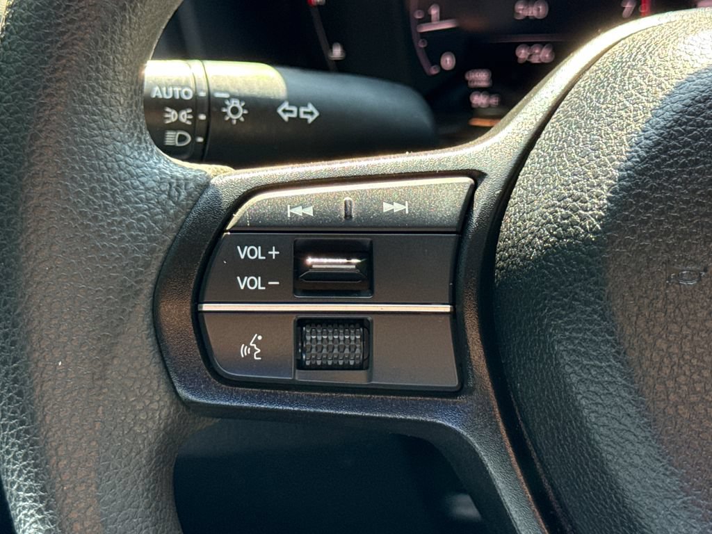 Used 2023 Honda Accord LX image 30