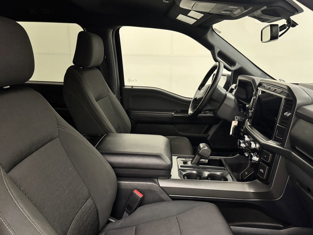 Used 2024 Ford F150 XLT w/ XLT Black Appearance Package image 8