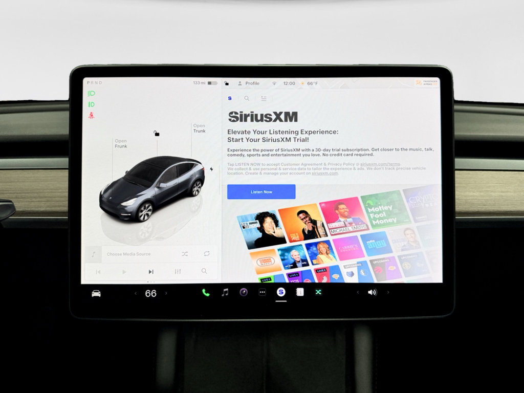 Used 2022 Tesla Model Y Long Range image 11