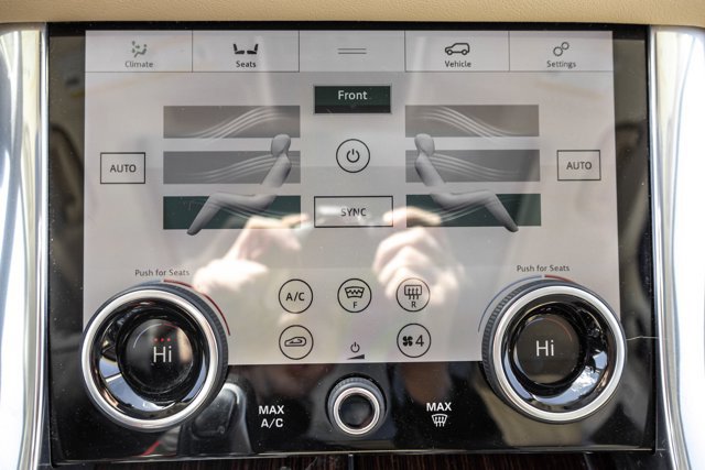 Used 2020 Land Rover Range Rover Sport HSE image 22