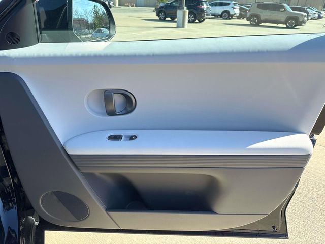 New 2026 Hyundai Ioniq 5 SEL image 16