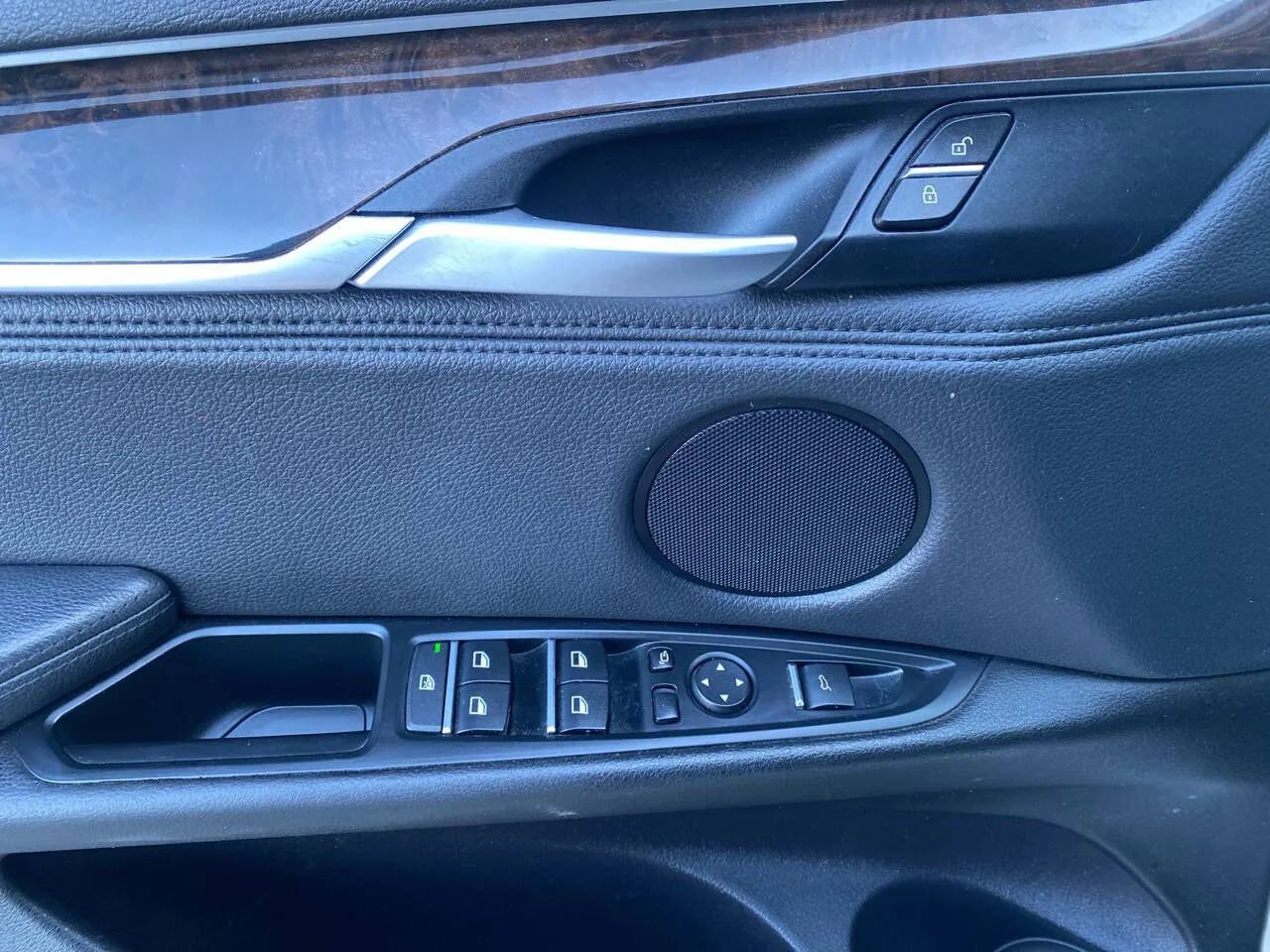 Used 2016 BMW X5 xDrive35i w/ Premium Package image 11