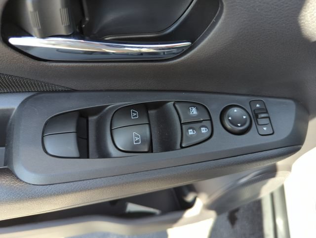 Certified 2024 Nissan Kicks SV FWD image 33