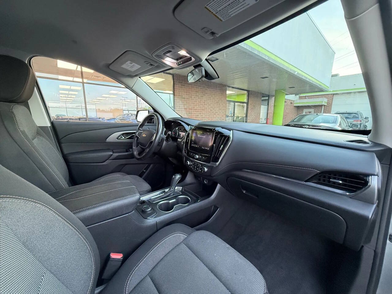 Used 2020 Chevrolet Traverse LT AWD/4WD image 11