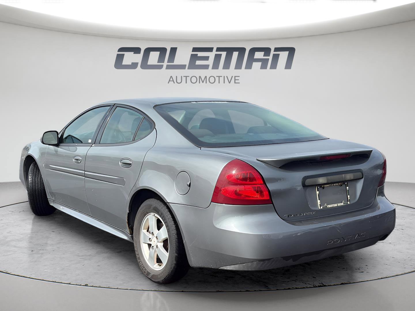 Used 2008 Pontiac Grand Prix FWD image 3