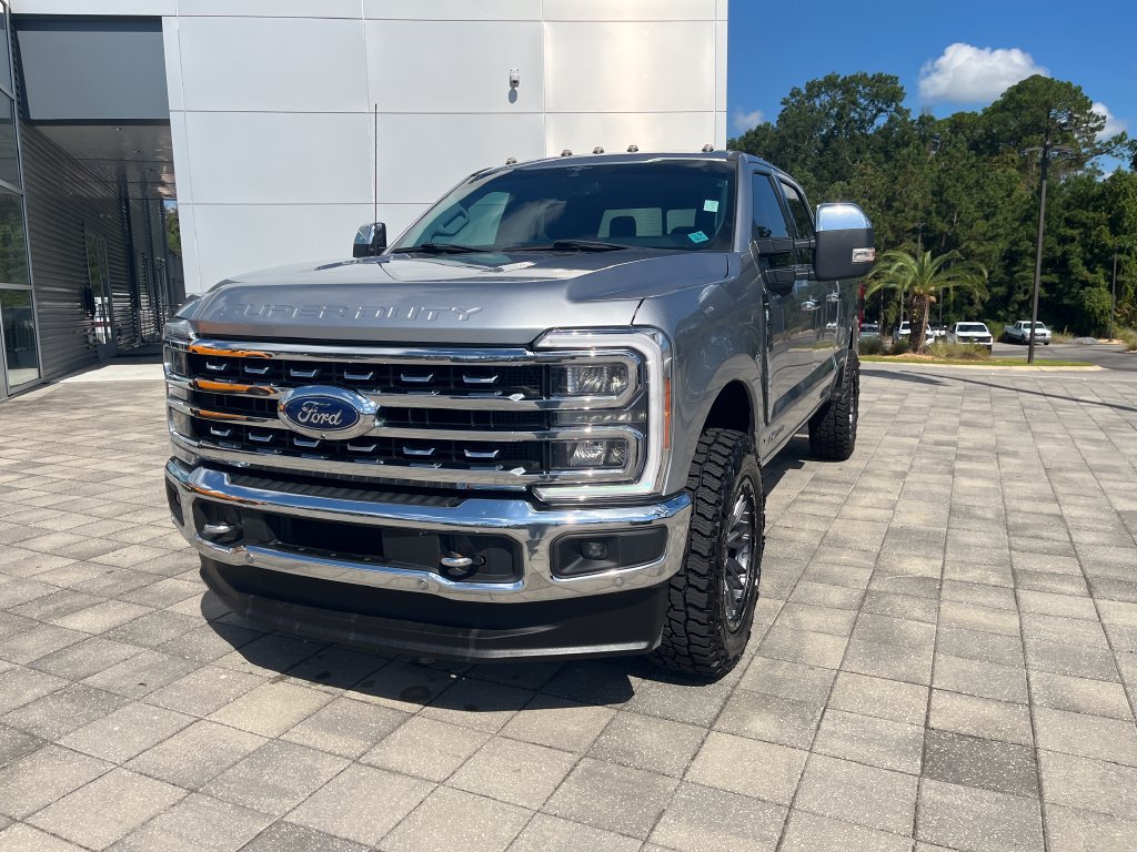 Used 2023 Ford F250 Lariat w/ Lariat Ultimate Package AWD/4WD image 2