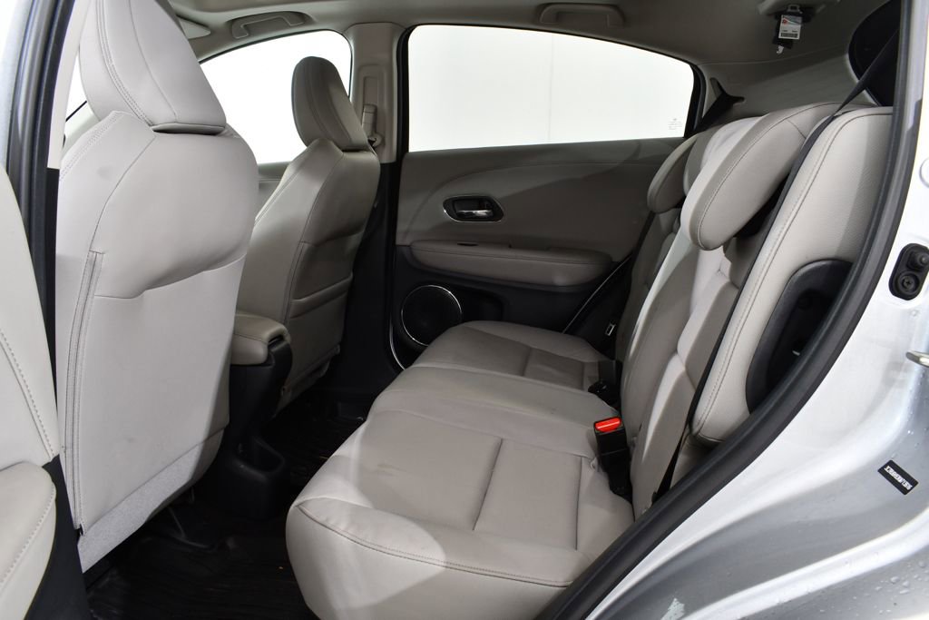Used 2019 Honda HR-V Touring image 16
