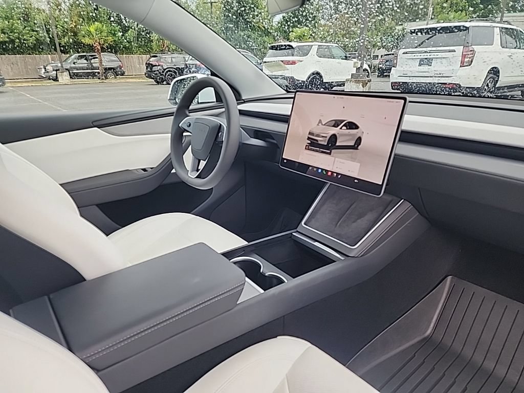 Used 2026 Tesla Model Y 2WD image 20