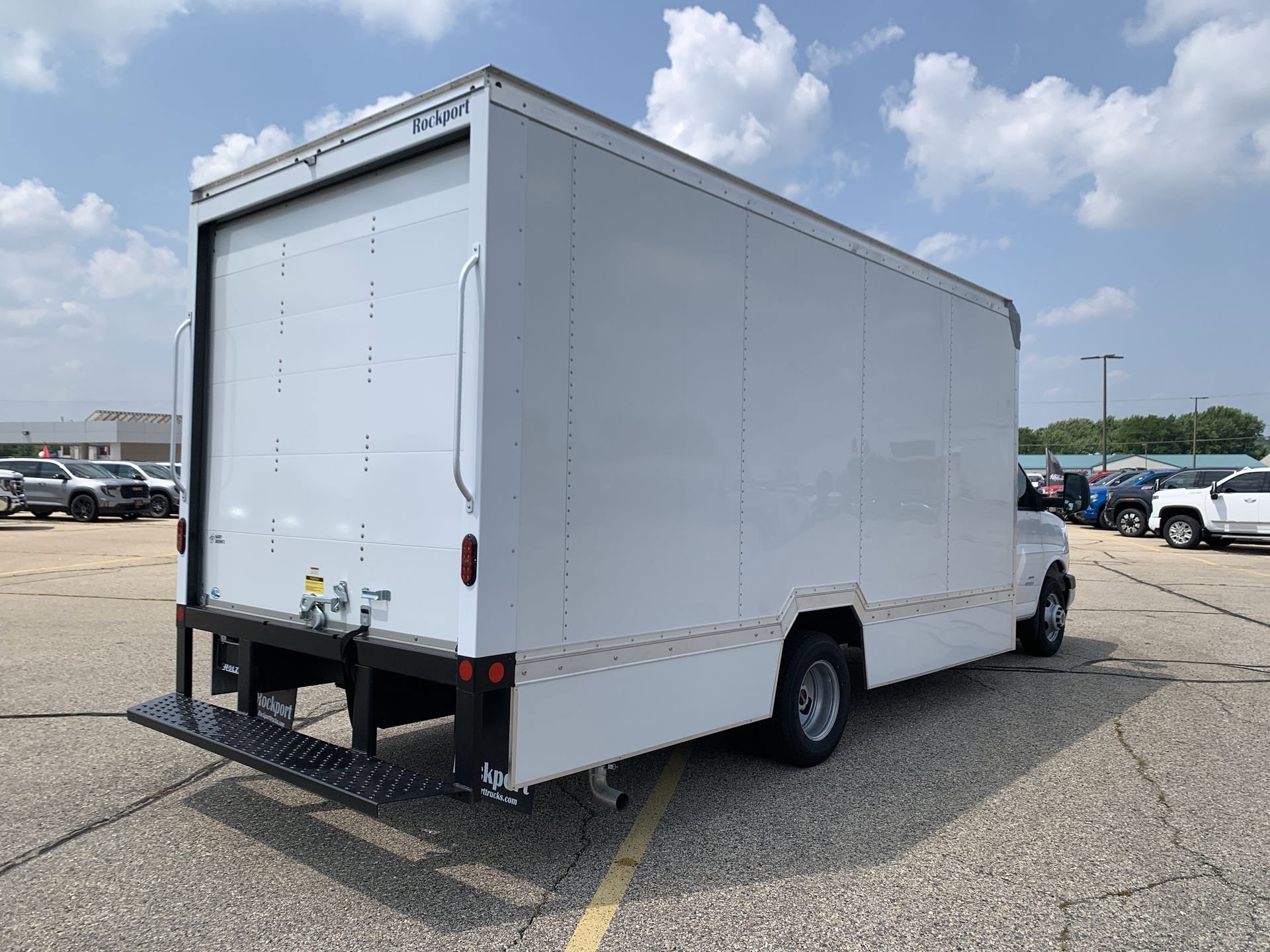 New 2024 GMC Savana 4500 w/ Power Convenience Package RWD image 22