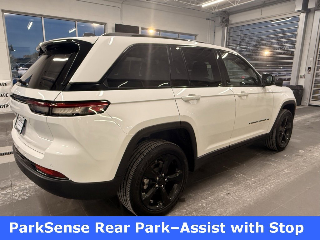 Certified 2025 Jeep Grand Cherokee Altitude image 8