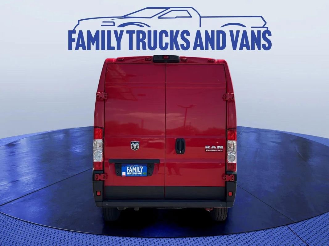 Used 2022 RAM ProMaster 2500 w/ Driver Convenience Group FWD image 3